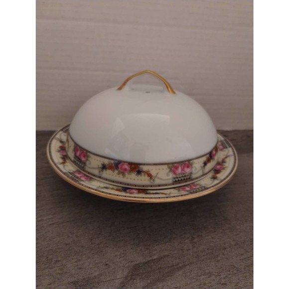 Round Butter Dish with Lid Victoria China Czechoslovakia - Picture 1 of 6